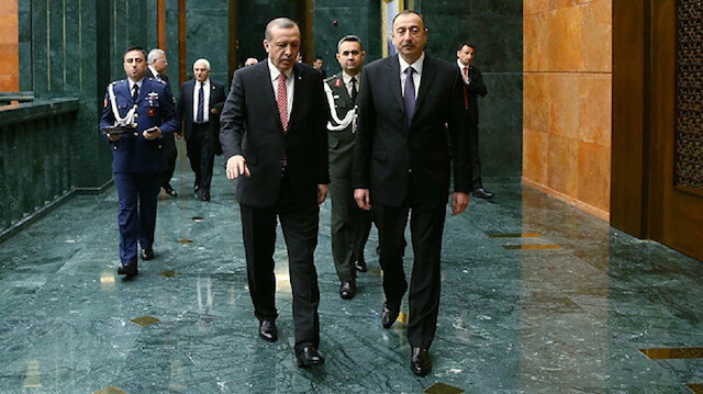 الرئيس الأذربيجاني يستقبل أردوغان بمراسم رسمية في باكو