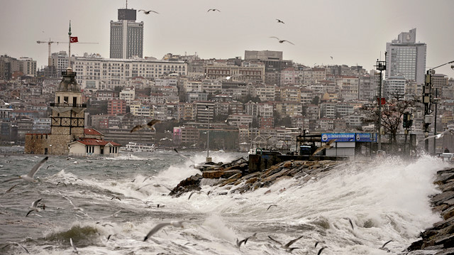 İstanbul'da yarından itibaren fırtına etkili olacak.