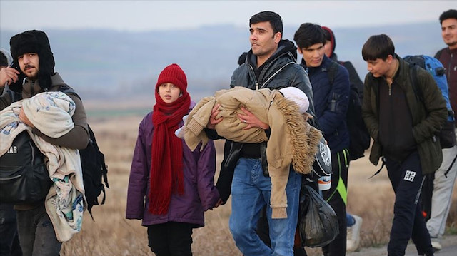 المهاجرون يتدفقون من تركيا نحو المناطق الحدودية قاصدين أوروبا