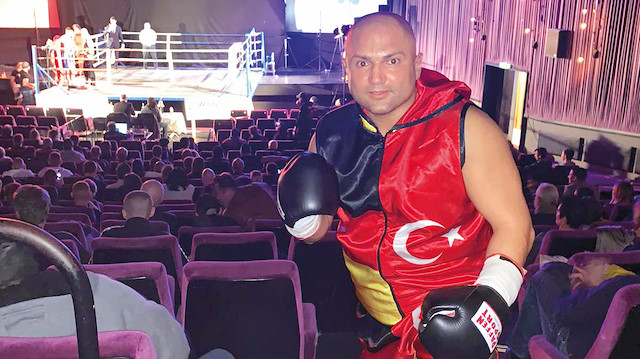 Dünya şampiyonu Türk boksör Fatih Altunkaya
