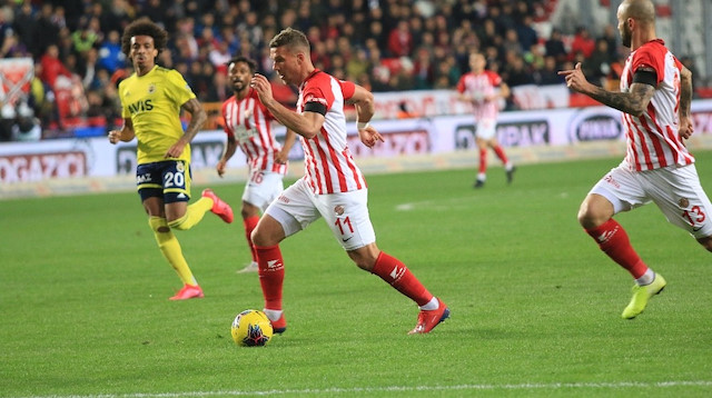 Antalyaspor formasıyla toplamda 121 dakika süre alan Podolski, 1 gol atarkeb 2 de asist yaptı.