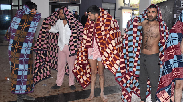 Göçmenlerin, Edirne'den Yunanistan'a geçme mücadelesi devam ederken, Meriç Nehri üzerinden geçiş yaptıktan sonra Yunan polisi tarafından yakalananlar, Türkiye'ye geri gönderiliyor.