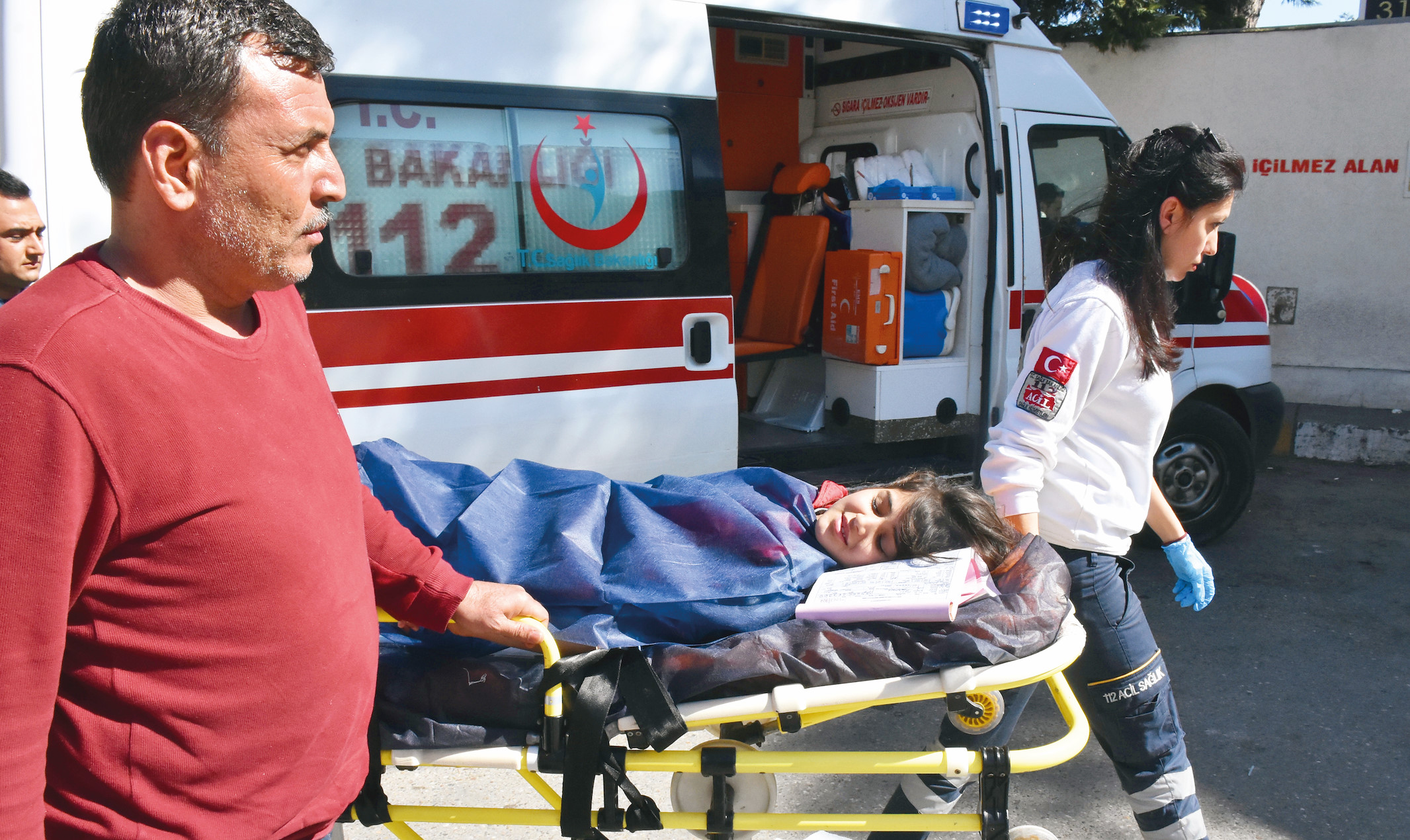 9 yaşındaki Sedil Alahmad hastaneye kaldırıldı.