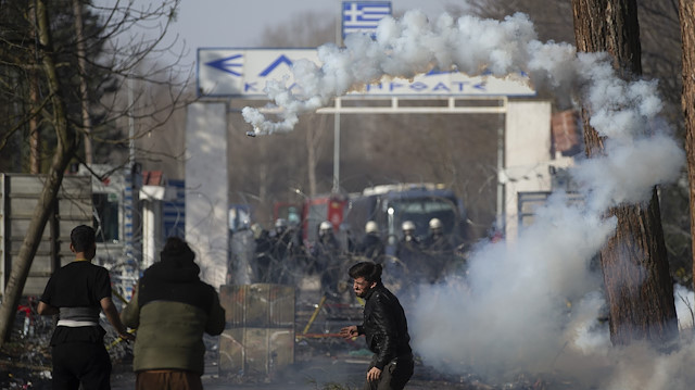 Yunanistan göçmenlere ateş açtı: 1 ölü 5 yaralı