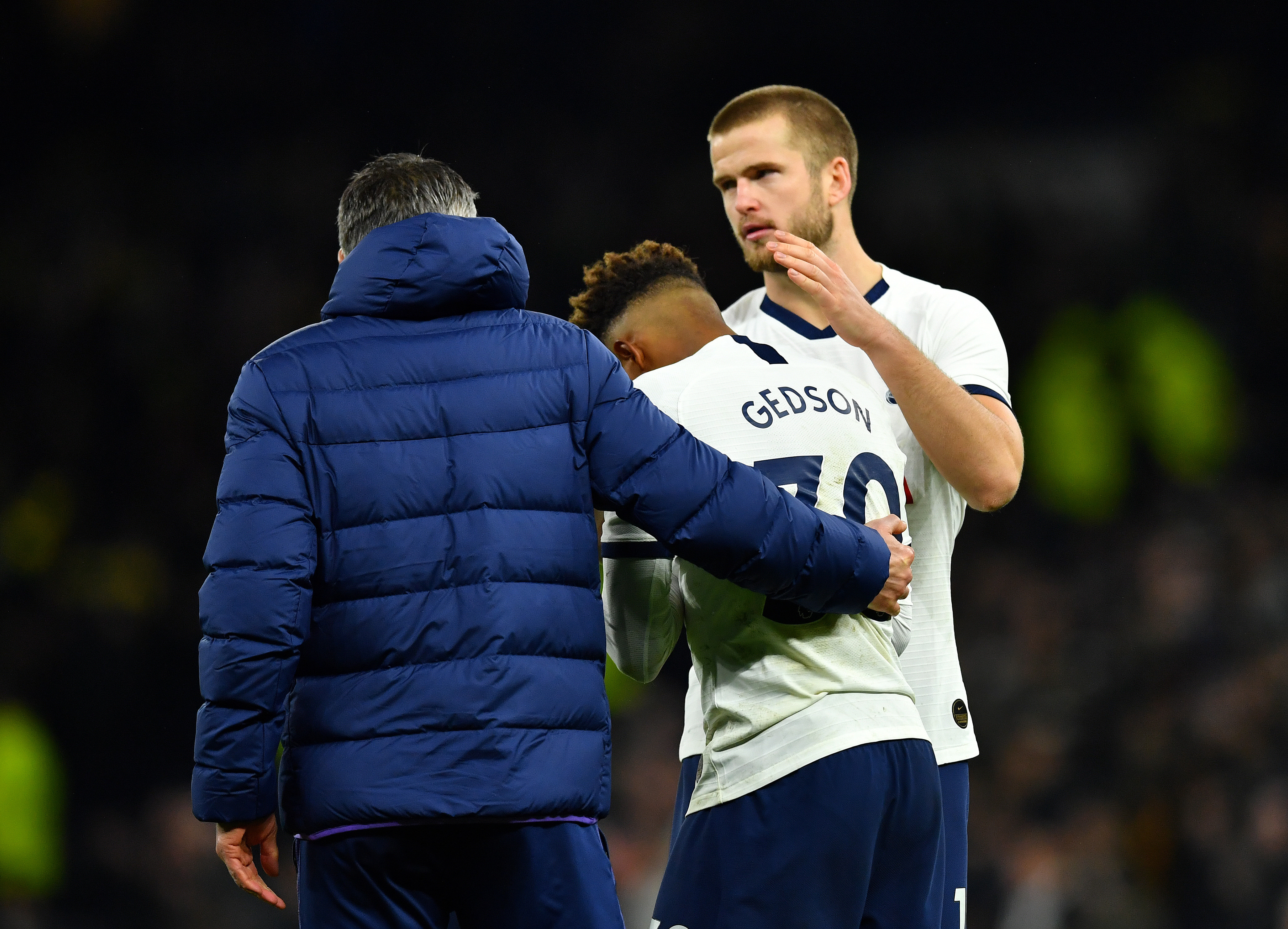 Eric Dier, penaltı kaçıran Gedson Fernandes'i böyle teselli etti.