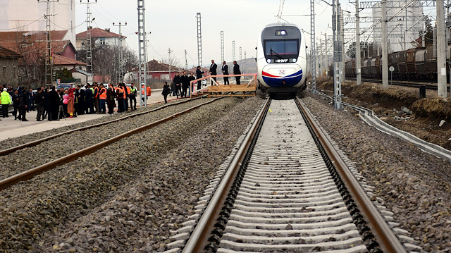 Ankara-Sivas Yüksek Hızlı Tren (YHT) hattında ilk test sürüşü gerçekleşti.