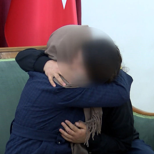 PKKda çözülme devam ediyor: Bir anne daha 5 yıl sonra evladına kavuştu