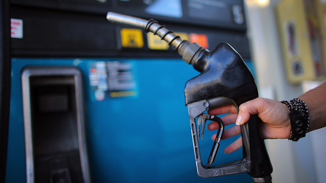 Petrol fiyatlarındaki rekor düşüş sonrası akaryakıt fiyatlarında büyük indirim bekleniyor.