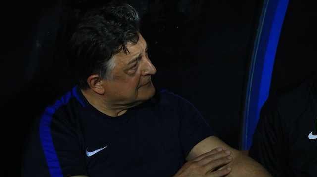 3-2 kazanılan Adana Demirspor maçından sonra Akhisarspor Teknik Direktörü Yılmaz Vural fenalaştı. 