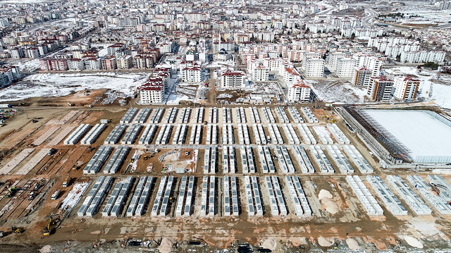 Elazığ'da depremden sonra kurulan konteyner kent