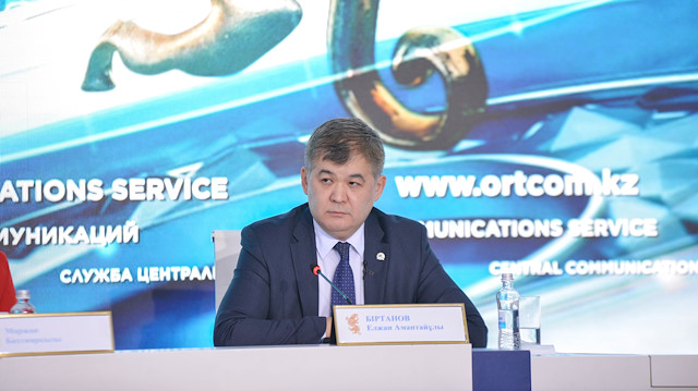 Kazakistan Sağlık Bakanı Yeljan Birtanov.
