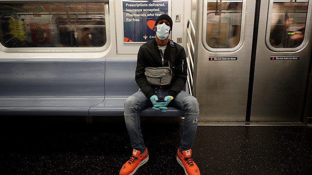Coronavirus precautions at the New York City subway

