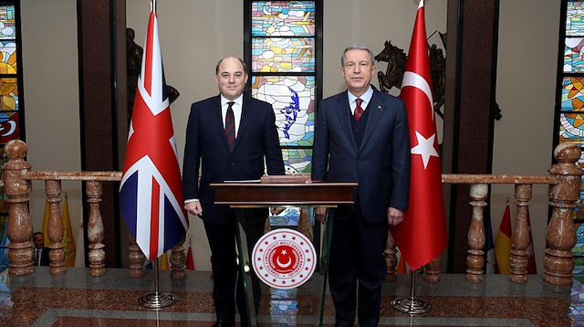 Turkey’s defense minister Hulusi Akar & his British counterpart Ben Wallace