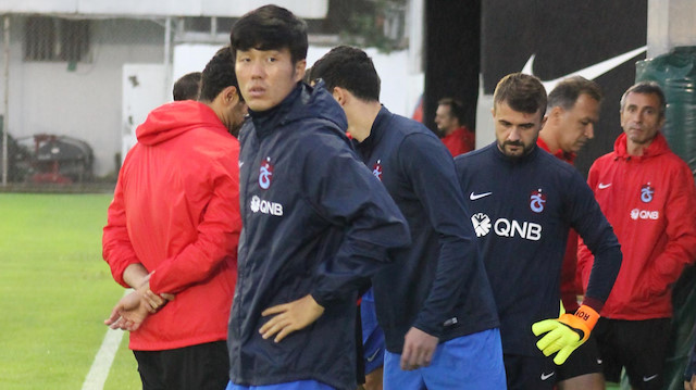 Suk, 2016-2017 sezonunda Trabzonspor forması giymişti.
