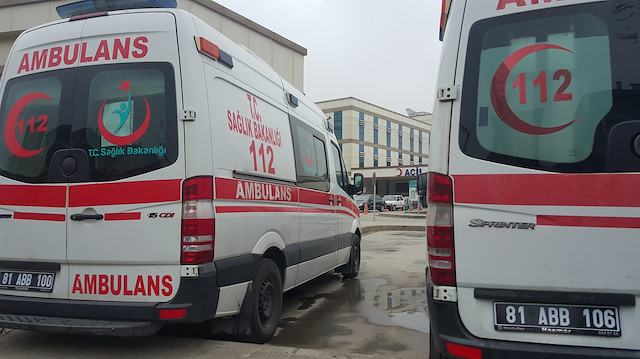 Ş.F., ambulansla Atatürk Devlet Hastanesi’ne götürülerek gözetim altına alındı.