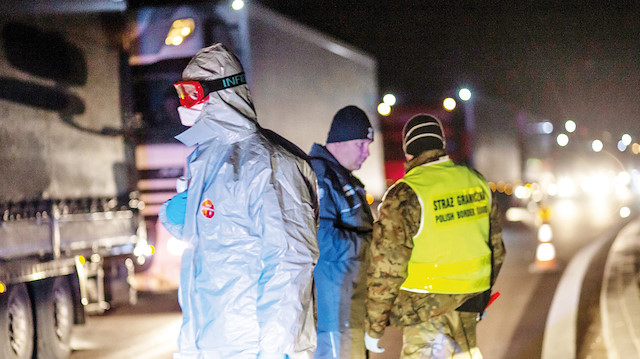 Ulusal Sağlık Sistemi (NHS) yetkililere sunduğu rapora göre, salgının 2021’e kadar sürmesi ve 7,9 milyon İngiliz’in hastanelik olması bekleniyor.