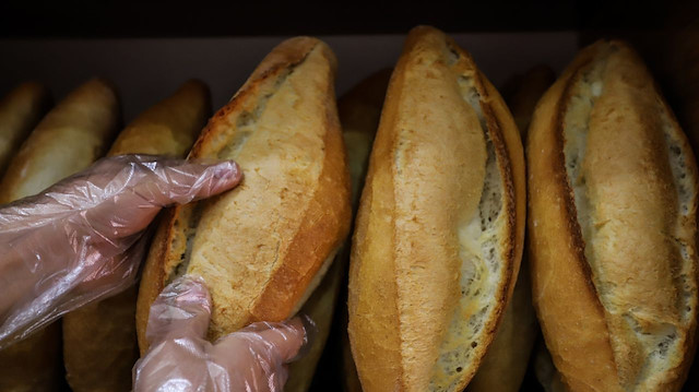 İstanbul Ekmek Üreticileri Derneği ekmeklerin ambalaj içinde satışı için yasal düzenleme istiyor.