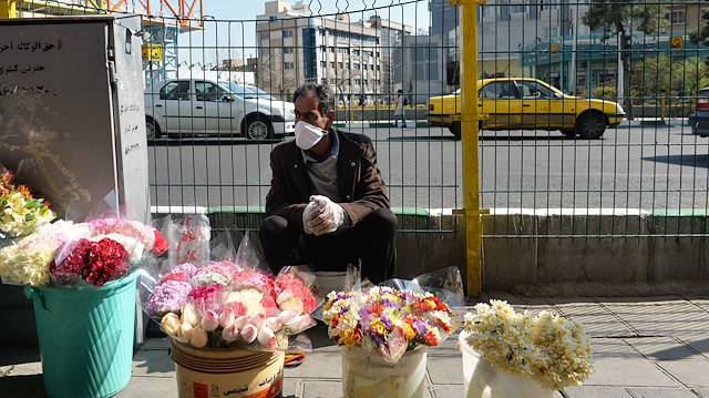 İran'da salgın nedeniyle her 10 dakikada bir kişi ölüyor