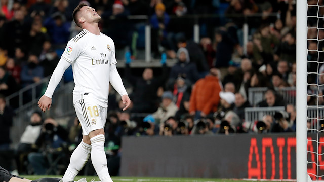 Real Madrid formasıyla 24 maça çıkan Jovic, 2 gol atarken 2 de asist yaptı.