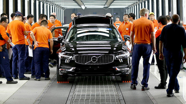 Çin'den neredeyse tüm dünyaya yayılan ve 8 binden fazla kişini ölümüne yol açan koronavirüs sonrası iş dünyası da harekete geçti.