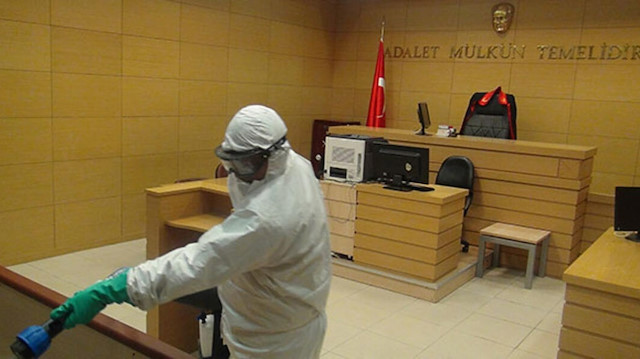 Anadolu Adliyesi'nde koronavirüs paniği: Zabıt katibinin testi pozitif çıktı, mahkemeler kapatıldı