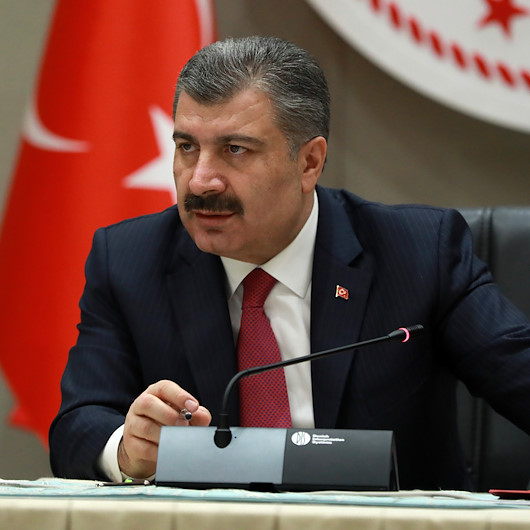 Sağlık Bakanı Koca 65 yaş üstü yaşlıları uyardı: Sokağa çıkma yasağına uyun