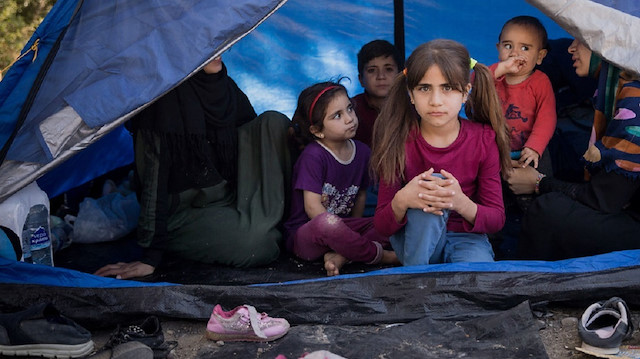 أطفال طالبي اللجوء.. انتظار على حدود اليونان ممزوج بقنابل الغاز ومصاعب الحياة