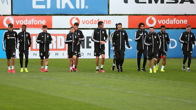 Beşiktaşlı futbolcuların bugün Nevzat Demir Tesisleri'nde koronavirüs testine girmesi bekleniyor.
