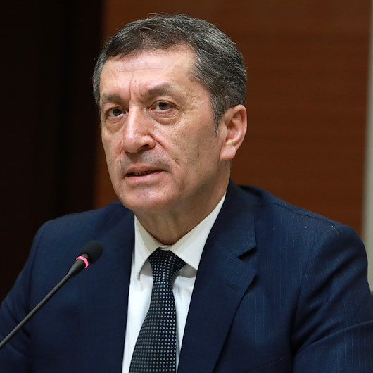 Bakan Selçuk uzaktan eğitimin 30 Nisana kadar devam edeceğini açıkladı