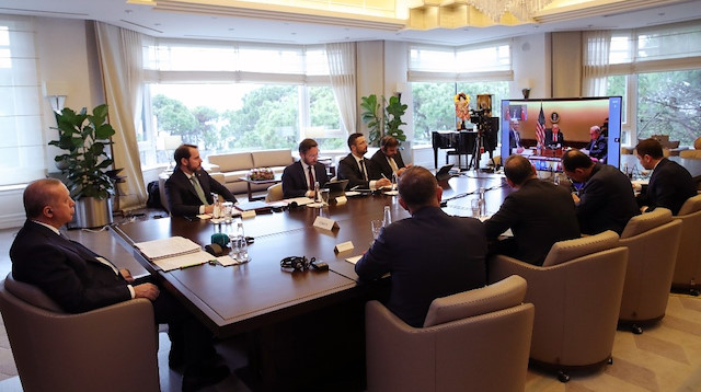 أردوغان يشارك في قمة العشرين عبر دائرة تلفزيونية
