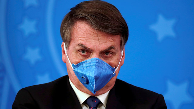 Brezilya Devlet Başkanı Bolsonaro, koronavirüsü 'basit bir grip' olarak nitelendirdi.
