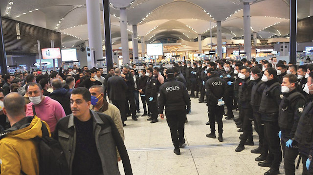 Cezayir, Ürdün ve Tunuslu çok sayıda yolcu, uzun süredir İstanbul Havalimanı’nda bekliyordu.