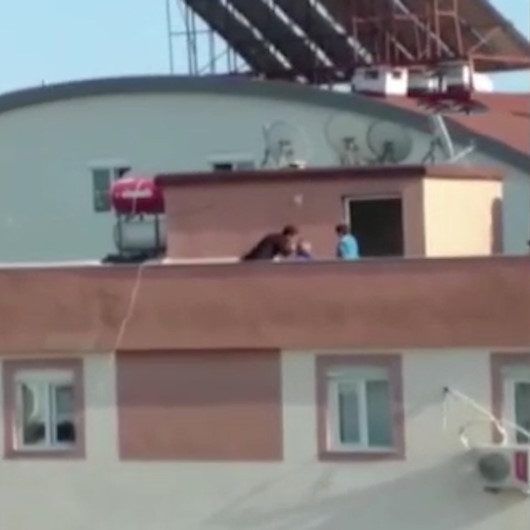 Koronavirüs hayatı damlara taşıdı: Kimi spor yaptı, kimi saç tıraşı oldu
