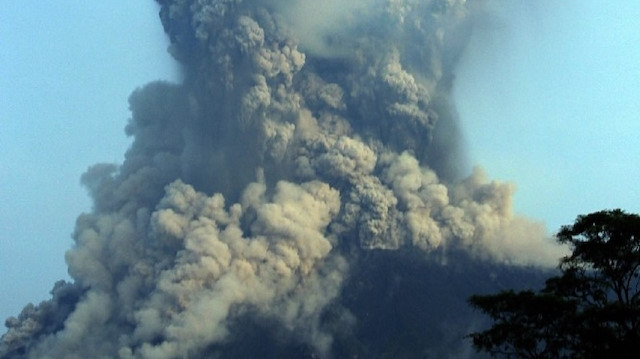 Yanardağda patlama sonucu 2010 yılında 350 kişi hayatını kaybetti.