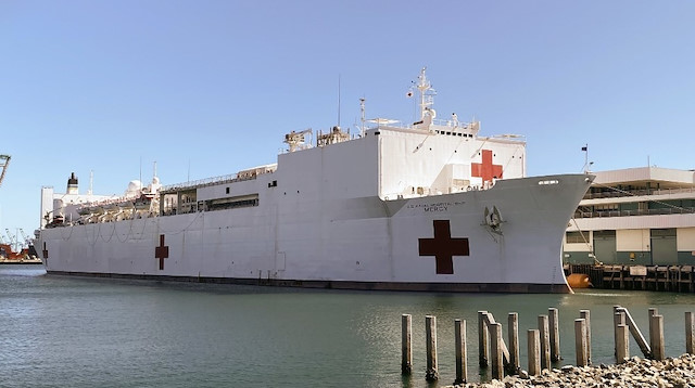  USNS Mercy hastane gemisi.