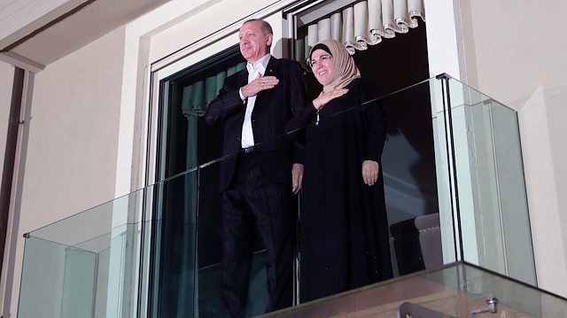Arşiv - Cumhurbaşkanı Recep Tayyip Erdoğan ve eşi Emine Erdoğan, gençlere yaşlılar için dayanışma çağrısı yaptı.