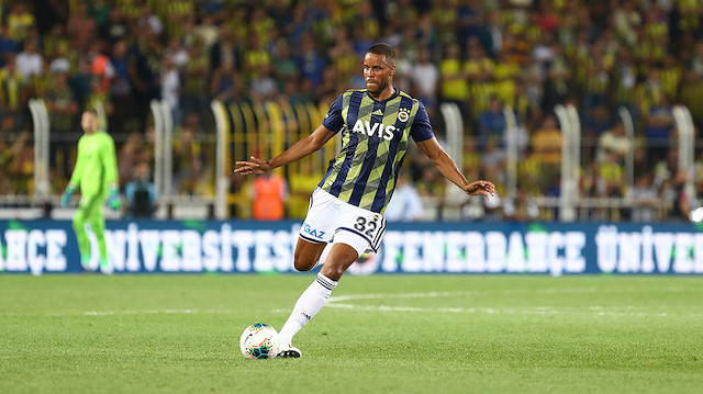 Zanka Fenerbahçe'de 19 maçta 3 gol kaydetti.
