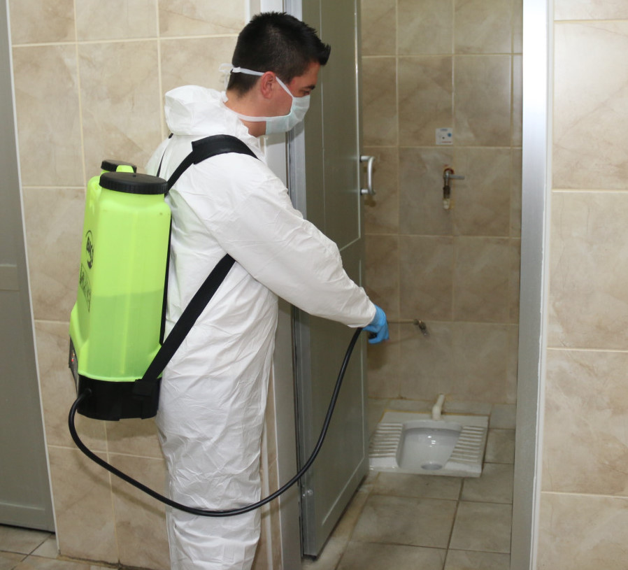 100 m2 bir dairenin dezenfekte işlemi için fiyatlar 100'TL'den başlayıp 250 TL'ye çıkıyor