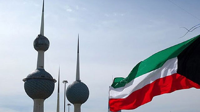 الكويت تمنح مخالفي الإقامة شهرا لمغادرة البلاد