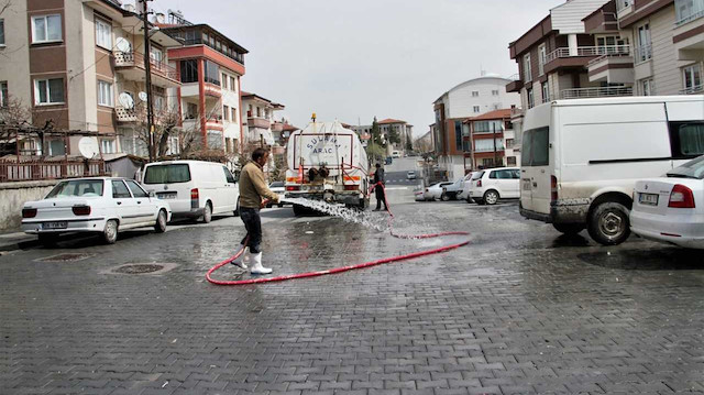  Beypazarı Belediyesi ekipleri, koronavirüse karşı çalışmalarını sürdürüyor.
