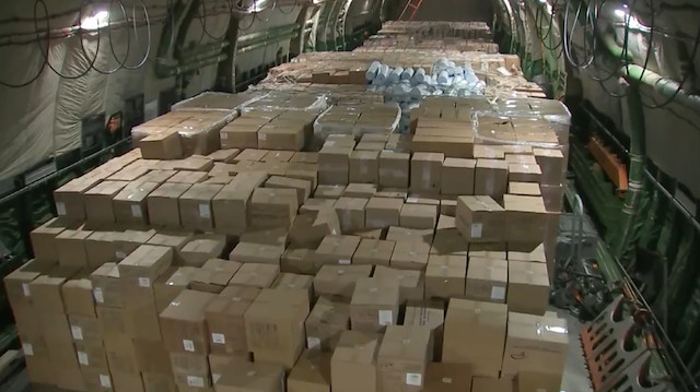 Rusya'dan ABD'ye bir uçak dolusu tıbbi ekipman yardımı
