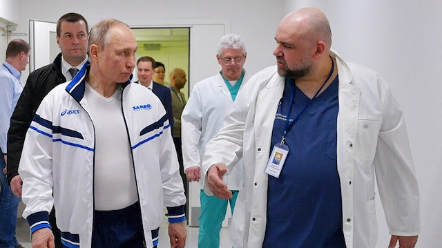 بعد لقائه بوتين.. إصابة طبيب روسي بـ"كورونا"