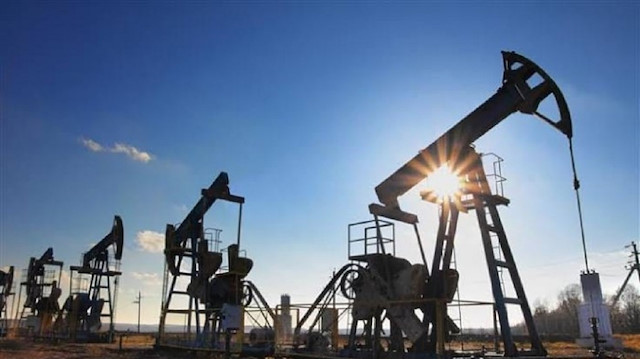 النفط يصعد بعد طلب أمريكي للسعودية وروسيا بتهدئة الأسواق