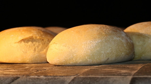 Eskişehir'in Odunpazarı ilçesi Büyükdere mahallesinde bir fırının bu yöntemle ürettiği ekmeğe ilgi her geçen gün artıyor.