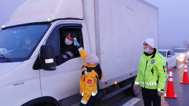 İstanbul'a giriş çıkışlar kapatıldı: Denetimler günün ilk saatlerine kadar sürdü