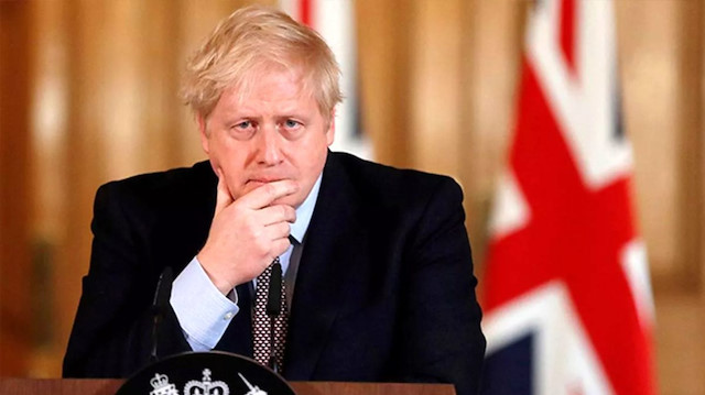 Koronavirüse yakalanan İngiltere Başbakanı Boris Johnson hastaneye kaldırıldı