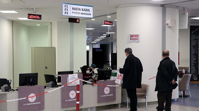 273 yoğun bakım yatak kapasiteli hastanede ihtiyaç halinde yoğun bakım yatak sayısı 450'ye kadar çıkarılabiliyor.