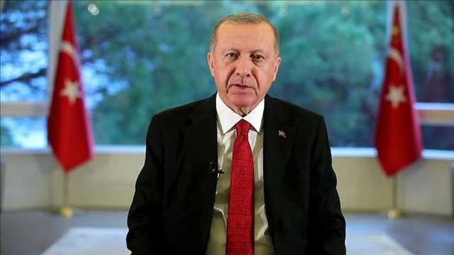 أردوغان يجتمع بأعضاء الحكومة عبر دائرة تلفزيونية