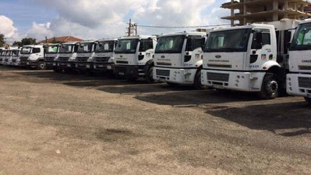 Albayrak Grubu Gine'ye 30 yeni çöp toplama kamyonu gönderdi.
