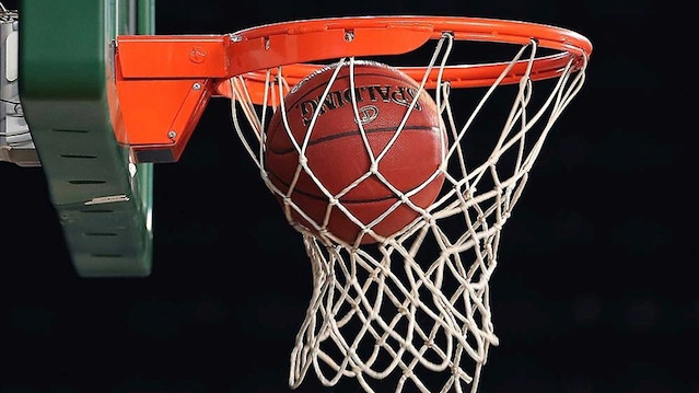 FIBA, bütün organizasyonları askıya almıştı.